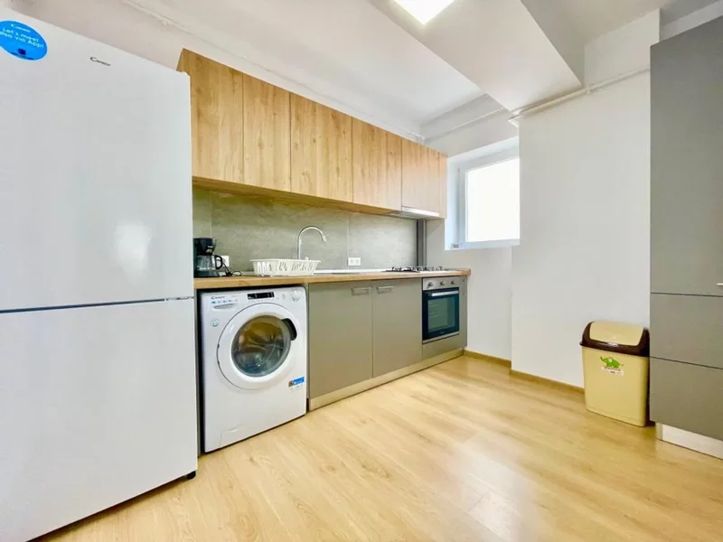 13 Septembrie, Casa Poporului, Marriott, bloc nou, centrala proprie.